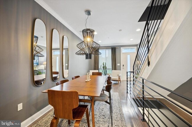 Photo - 2137 N Darien St