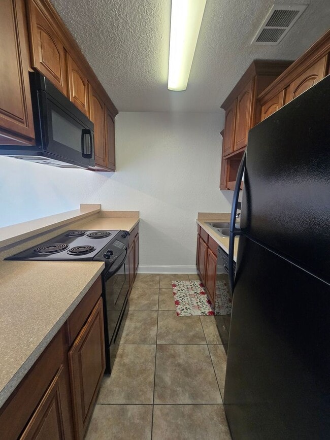 432 Auburn Dr