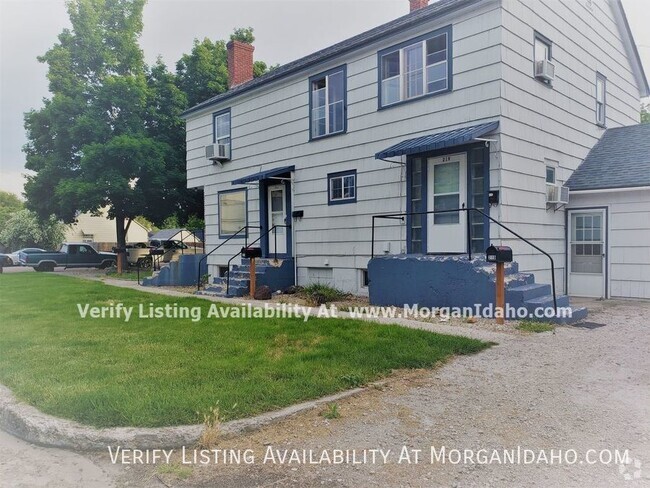 Building Photo - Conveniently located 1 bedroom with washer... Rental