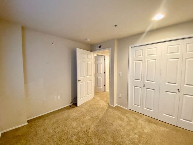 Photo - Beautiful Condo Within Walking Distance of Downtown Redmond!!