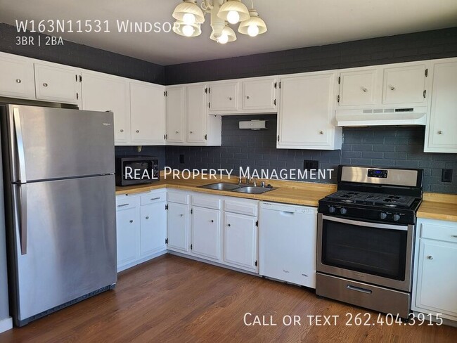 Photo - W163N11531 Windsor Ct