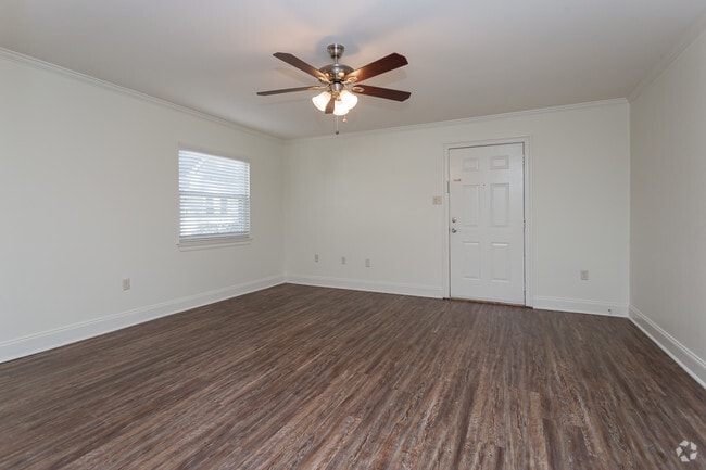 2 BR, 2 BA - 1036 SF