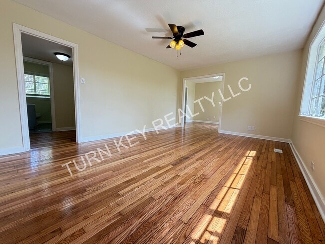 Photo - Home for Rent In Adamsville