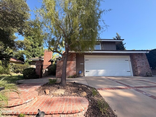 Photo - 2344 Highgate Rd