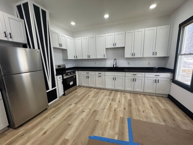 Photo - 234 E 16th Ave