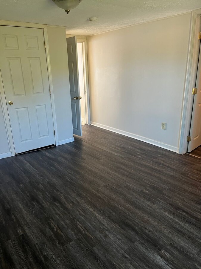 Photo - 110 Conrad Ct Unit B