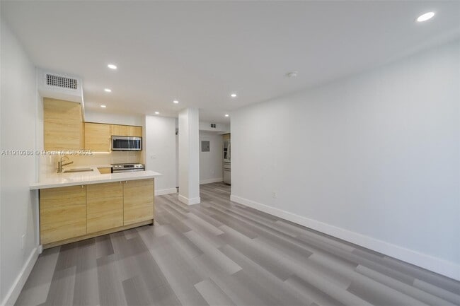 Photo - 1800 NW 24th Ave Unit 712