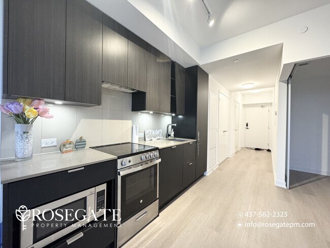 Photo - 1 Bedroom + Den Condo with 2 Bathrooms, Internet & Balcony in Mississauga Unit 1807