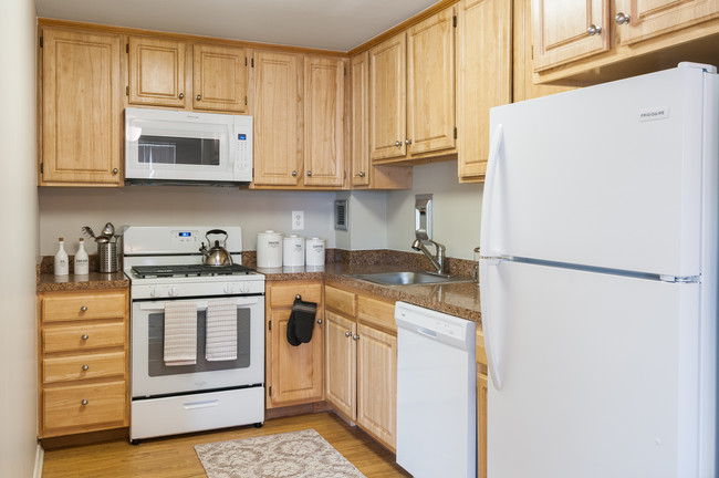 Apartments for Rent Near Penn State University - Student Housing | Penn ...