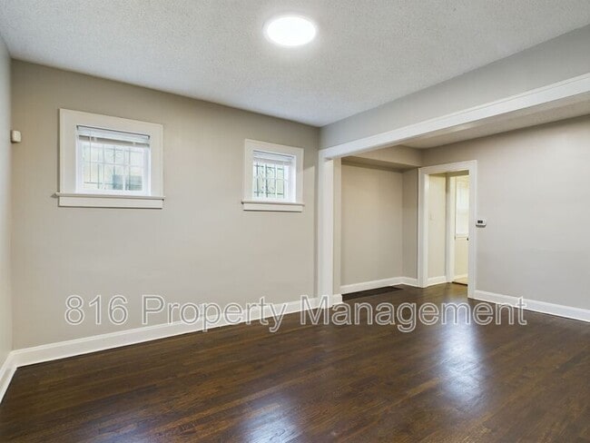 Photo - 3032 Elmwood Ave