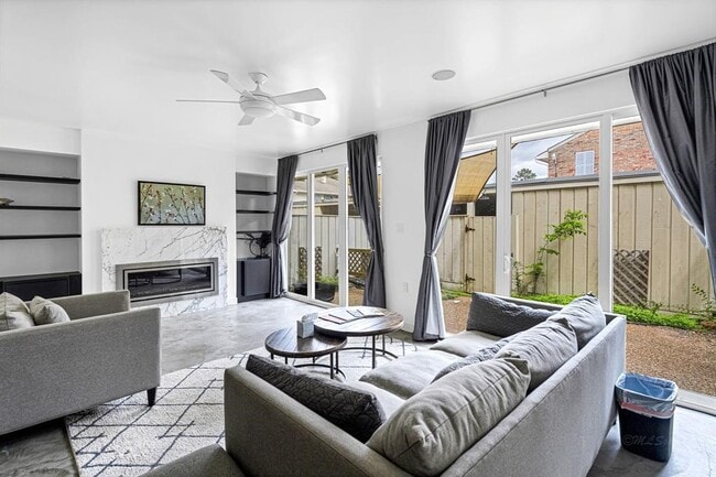 Photo - 5878 Valley Forge Dr Unidad 149