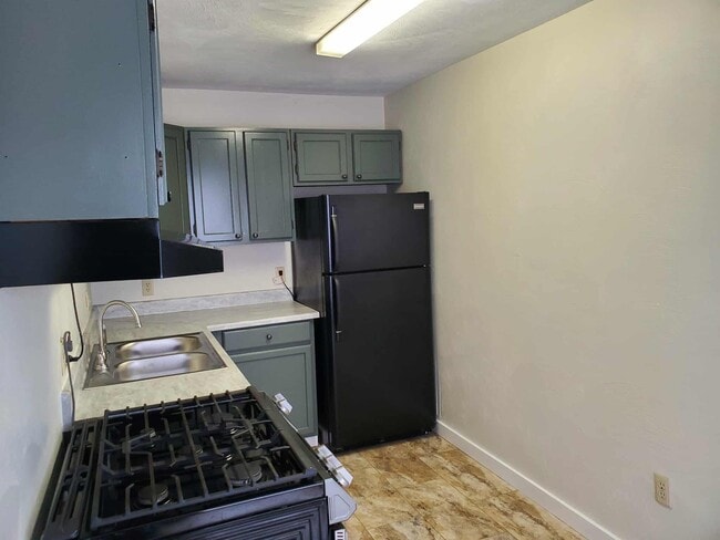 Photo - 252 Gompers Ave Unit B