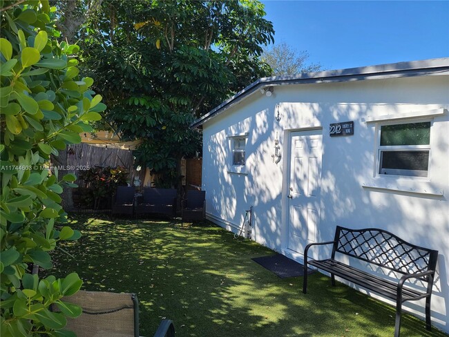 Photo - 2242 Liberty St