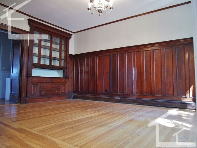 Photo - Unique BU Apartment For you 9/1/26