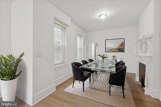 Photo - 2054 W Glenwood Ave