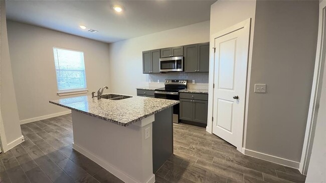 Photo - 16940 Jigsaw Jct