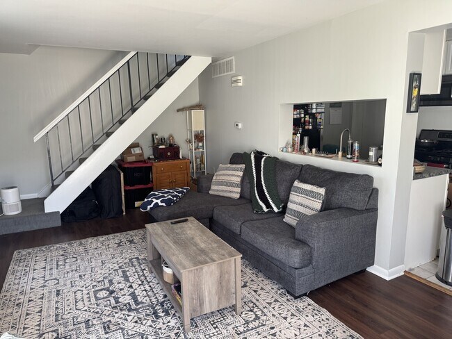 Photo - 362 Farmington Ln Unidad 0