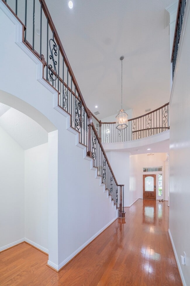 Photo - 1415 Sue Barnett Dr