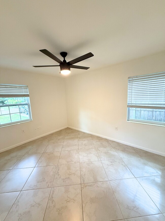 Room 2 - 2315 Carroll Pl