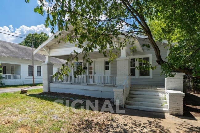 Photo - 412 12th St SW