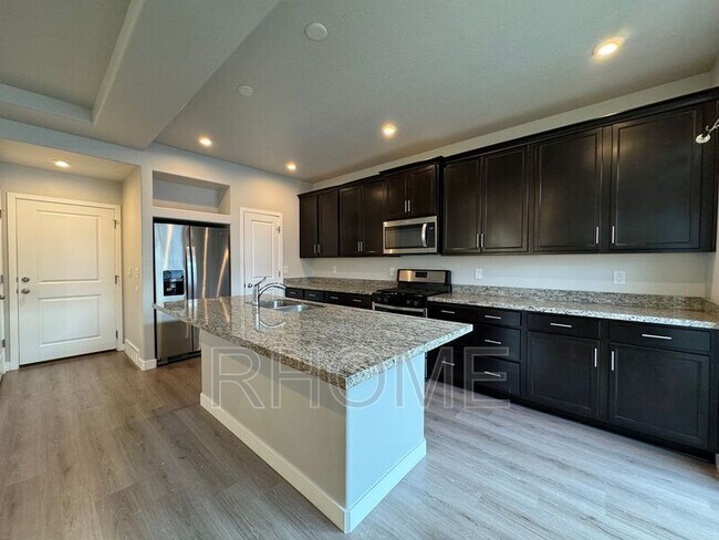 Photo - 2527 N Wallace Way