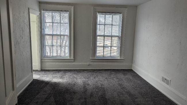 Photo - 721 N Hamilton St