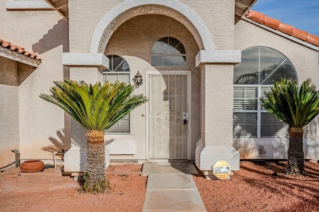 Photo - Beautifully Updated 4-Bedroom Home with Easy Access to Loop 101!
