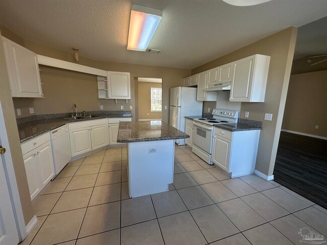 Photo - 2028 Coral Reef Rd