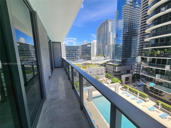 Building Photo - 55 SW 9th St Unit 1402 Rental