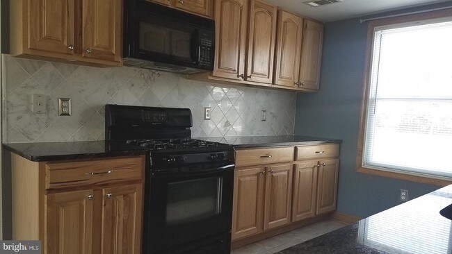 Photo - 3886 Scibilia Rd