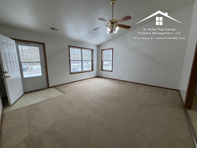 Photo - Gates Boulevard 2629–2631 Duplex Unidad 2629 Gates Boulevard