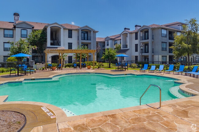 Building Photo - Discovery at West Road