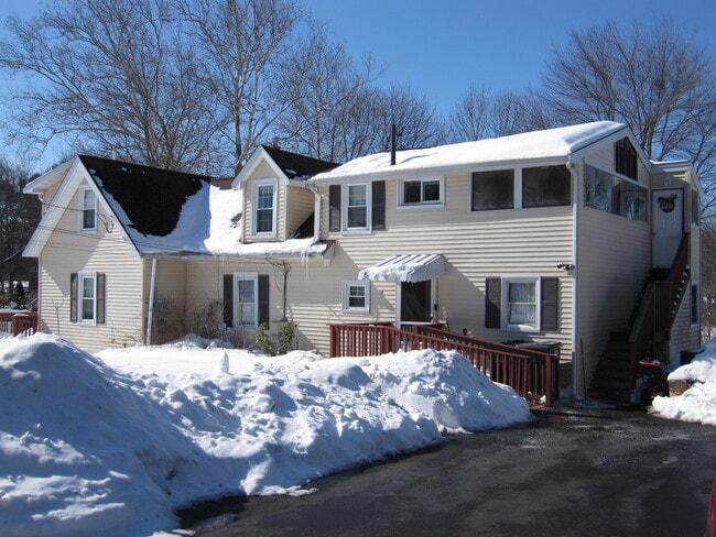 Building Photo - 6 Cart Path Unit 2