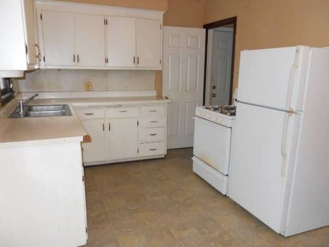 Photo - 4904 Xerxes Ave N