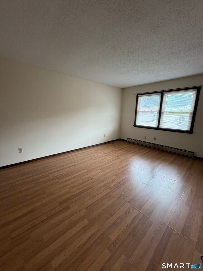 Photo - 90 Burton St Unit 3