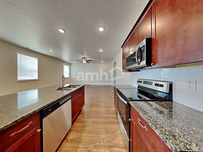 Photo - 2382 Buckskin Way