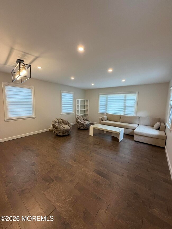 Photo - 185 Elmwood Rd