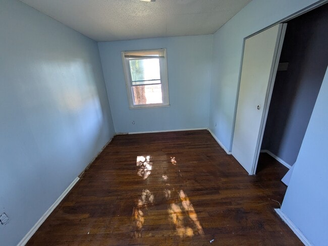 Photo - 1600 Damon St