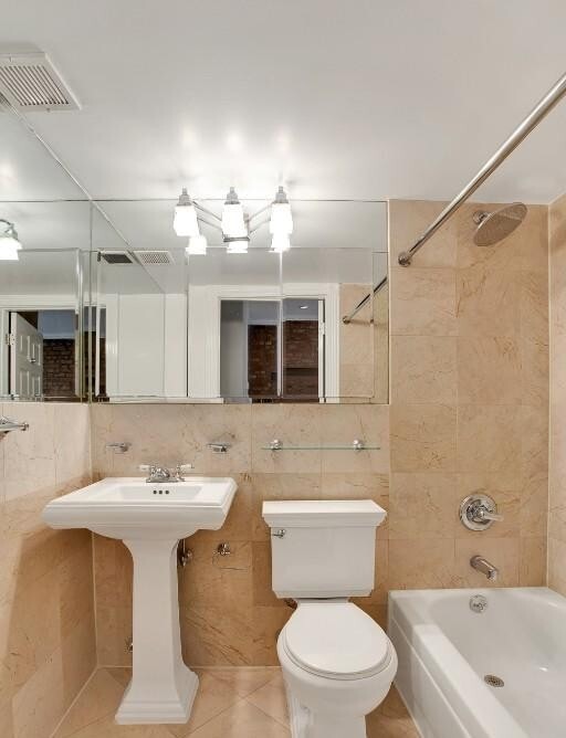 Photo - 102 E 7th St Unidad 4