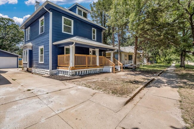Photo - Riverside home for rent