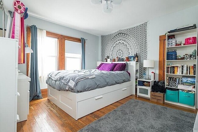 Photo - 32 Hawthorne St Unit 2