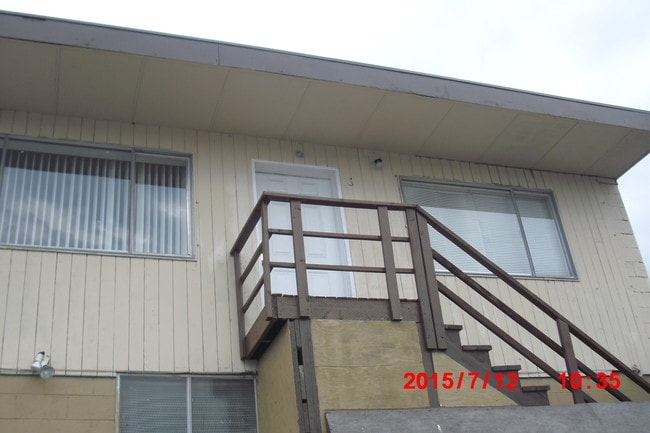 Main entrance - 13610 Ambaum Blvd SW Unit 3