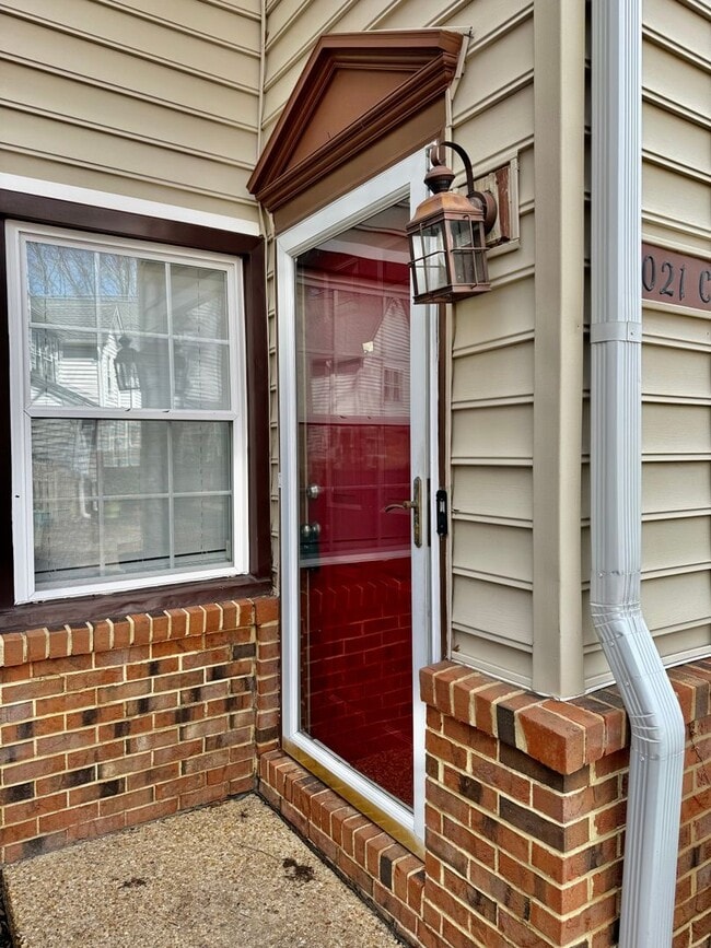 Photo - 2BD/2BA Condo in Greenbrier Neighborhood of Chesapeake - Backs up to Golf Course, Walking Trails!