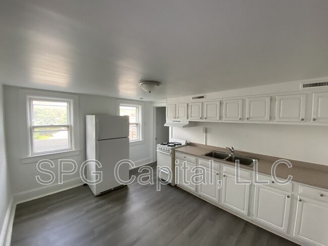 Photo - 871 Madison Ave