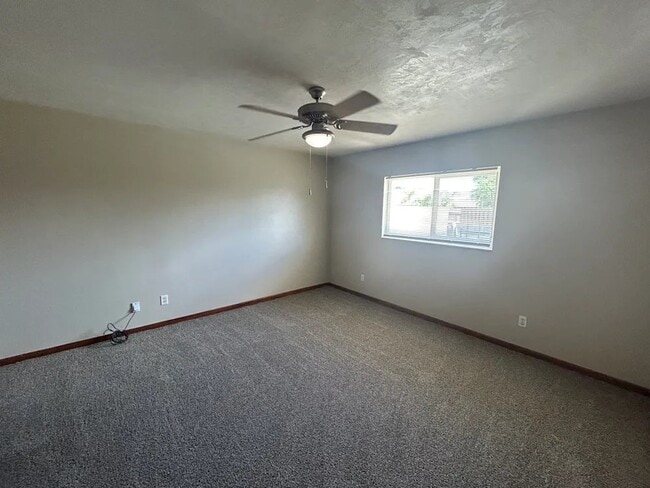 450 SE 17th Ave