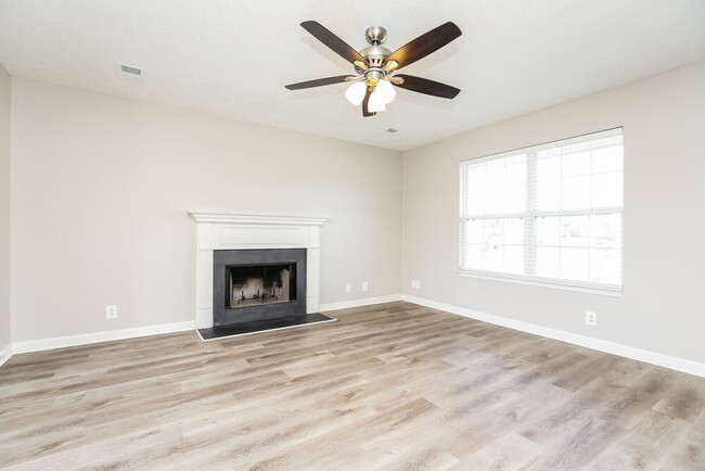 Photo - 1111 Nahanee Ct