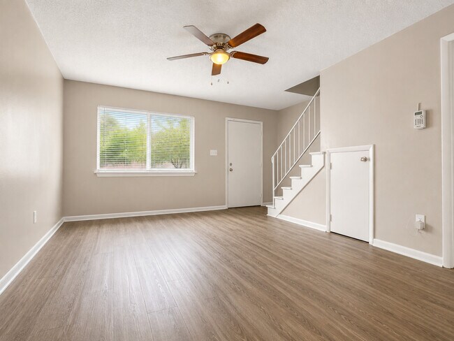 Photo - Oakview Place