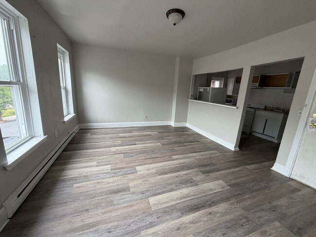 Building Photo - 139 N 13 St Unit Apt 2