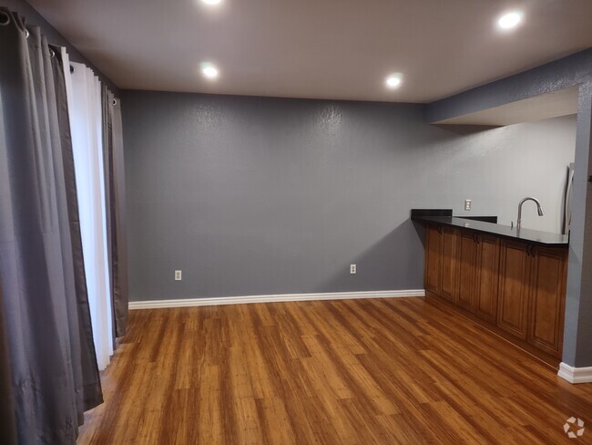 Living Room - 2505 Princeton Ln Rental