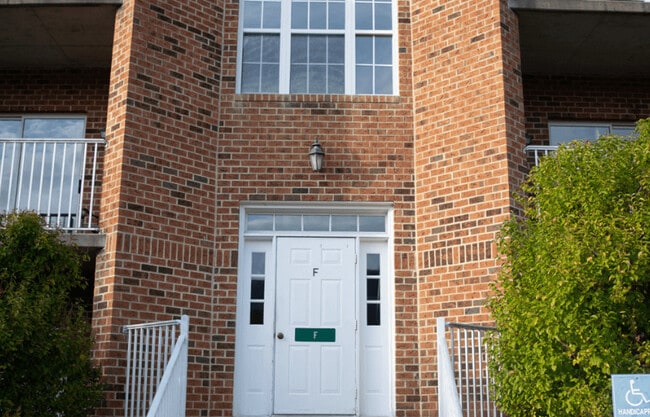 Kent Crossing Apartments